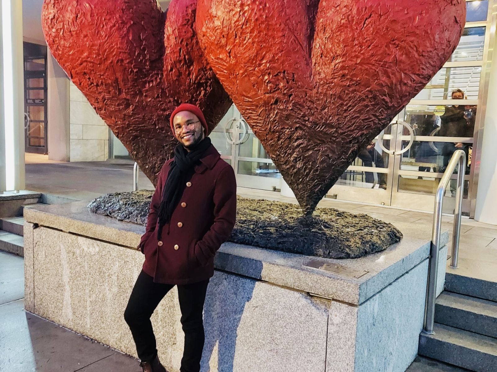 Twin 6’ Hearts sculpture by Jim Din