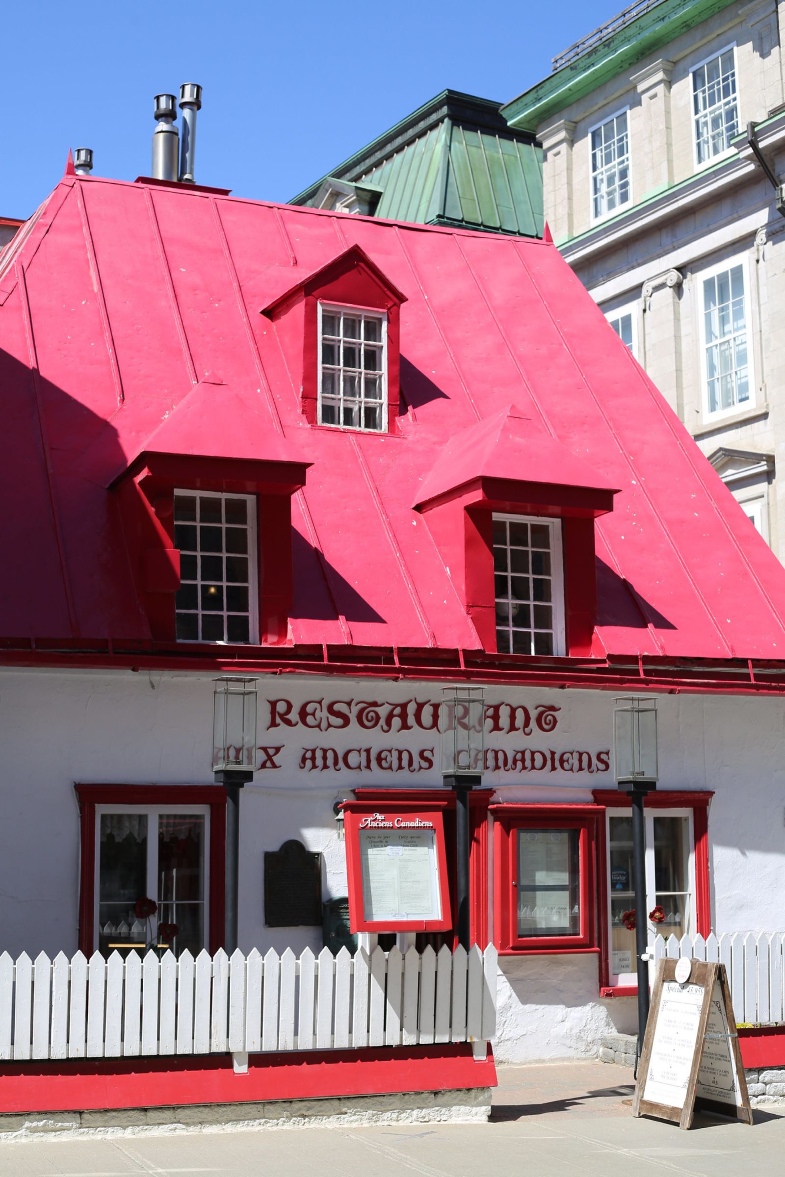 Restaurant with red roof in Quebec City
